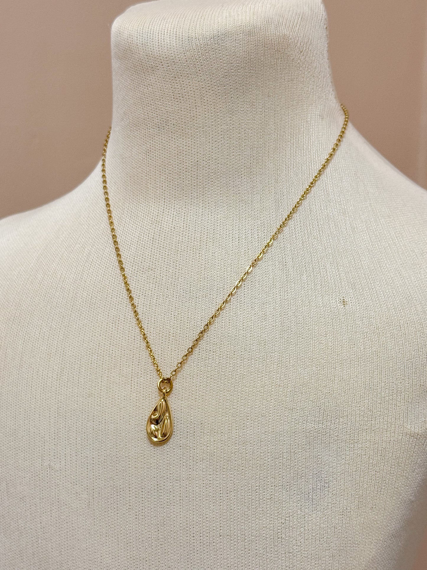 Dainty Pearls