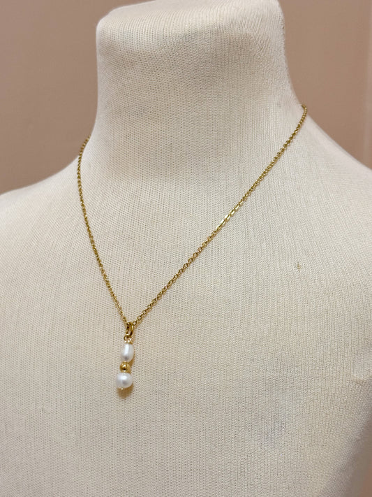Dainty Pearls